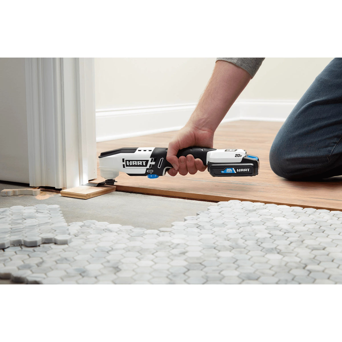 20-Volt Multi-Tool with 2Ah Battery and Charger Z41946