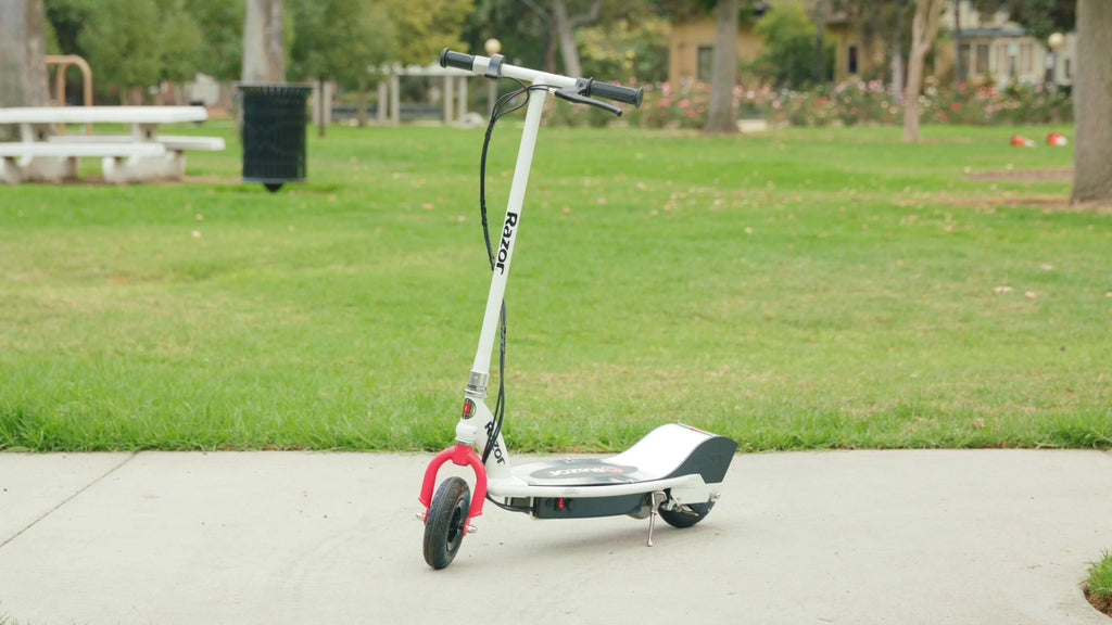 White Electric Scooter with 8 Pneumatic Front Tire I8160