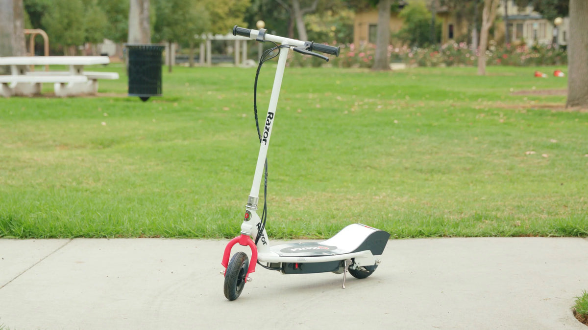 White Electric Scooter with 8 Pneumatic Front Tire I8160