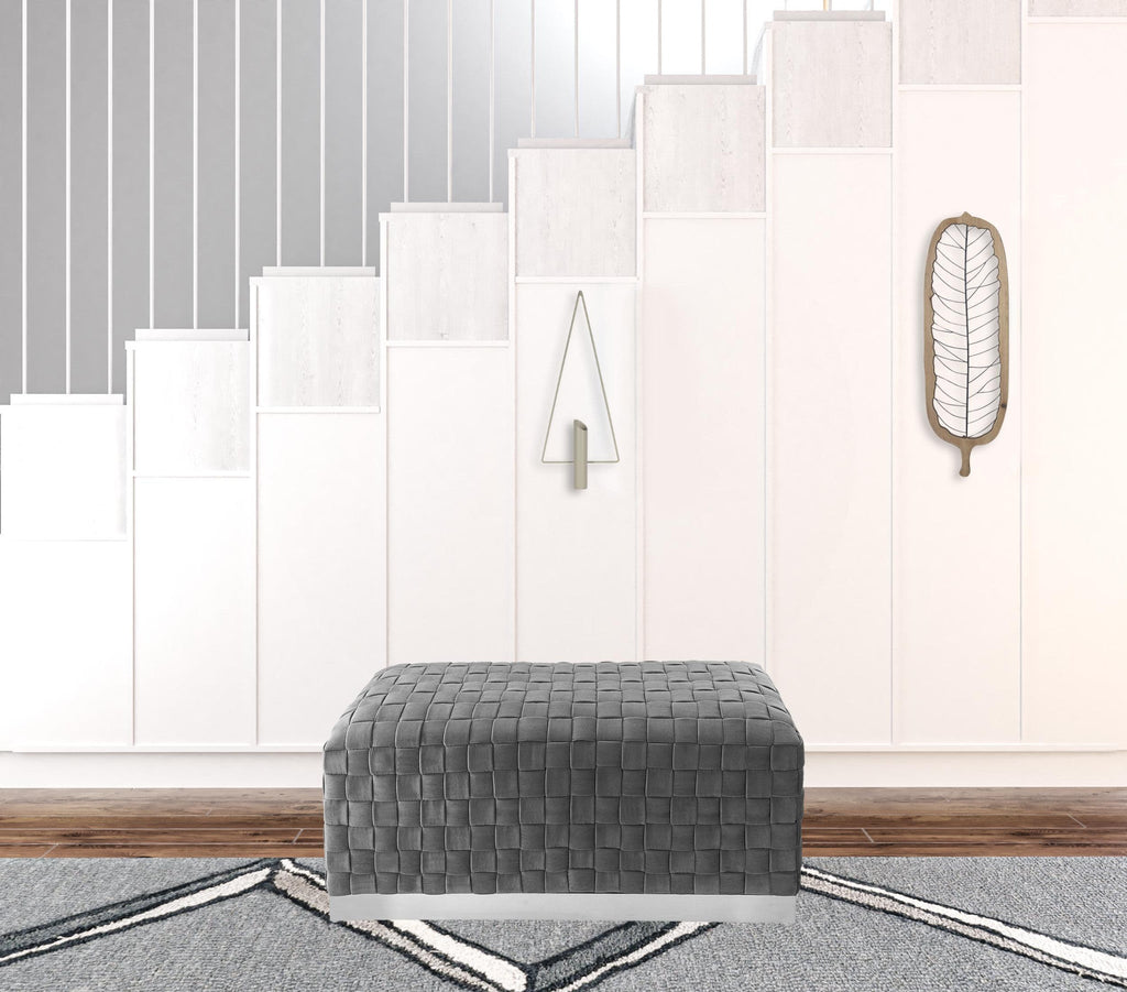 Gray & Silver Upholstered Bedroom Bench L513