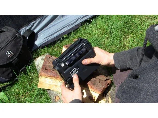 Solar Observer Emergency Portable Radio with Crank Flashlight F36316