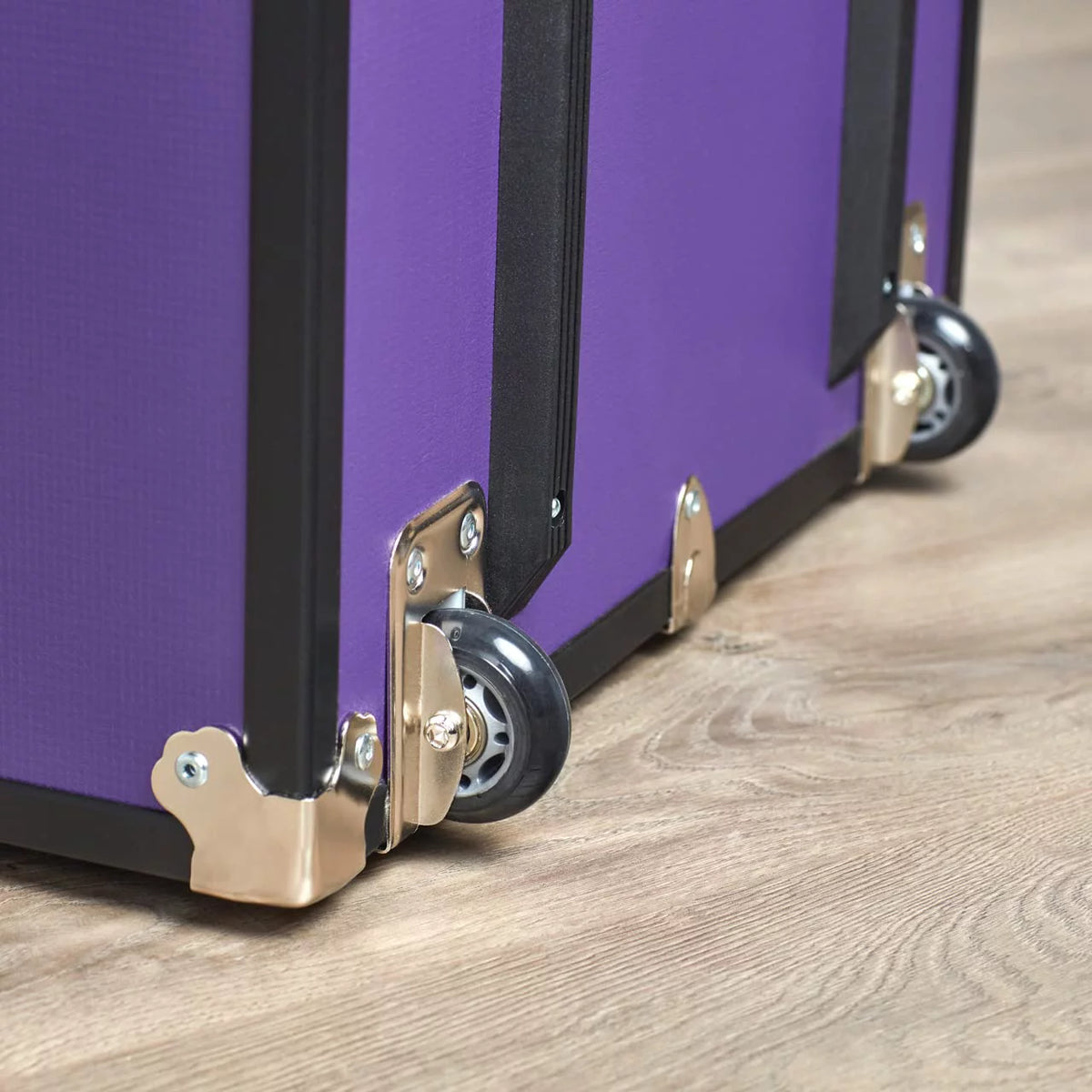 Forest Green Travel Trunk with Mounted Wheels X2961