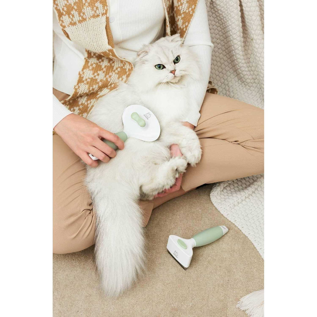 Cream Pet Grooming Brush N449