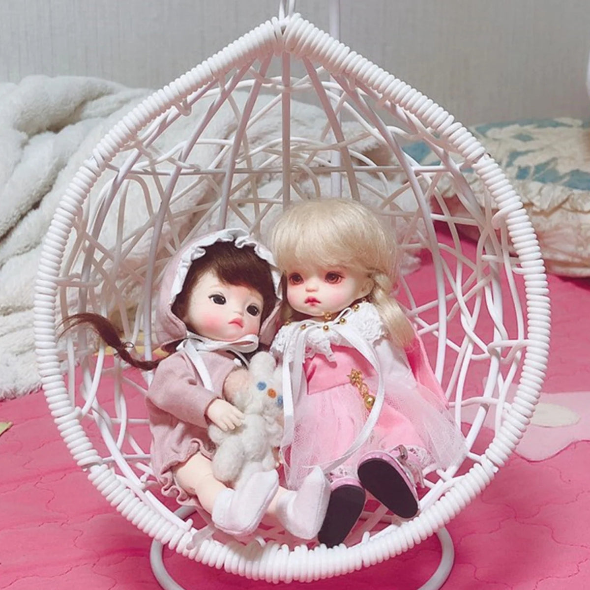 White Knitted Metal Miniature Dollhouse Swing Chair L586551