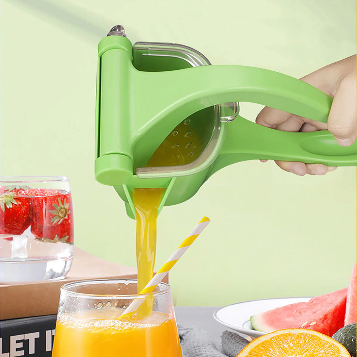 Manual Handheld Juicer W45802