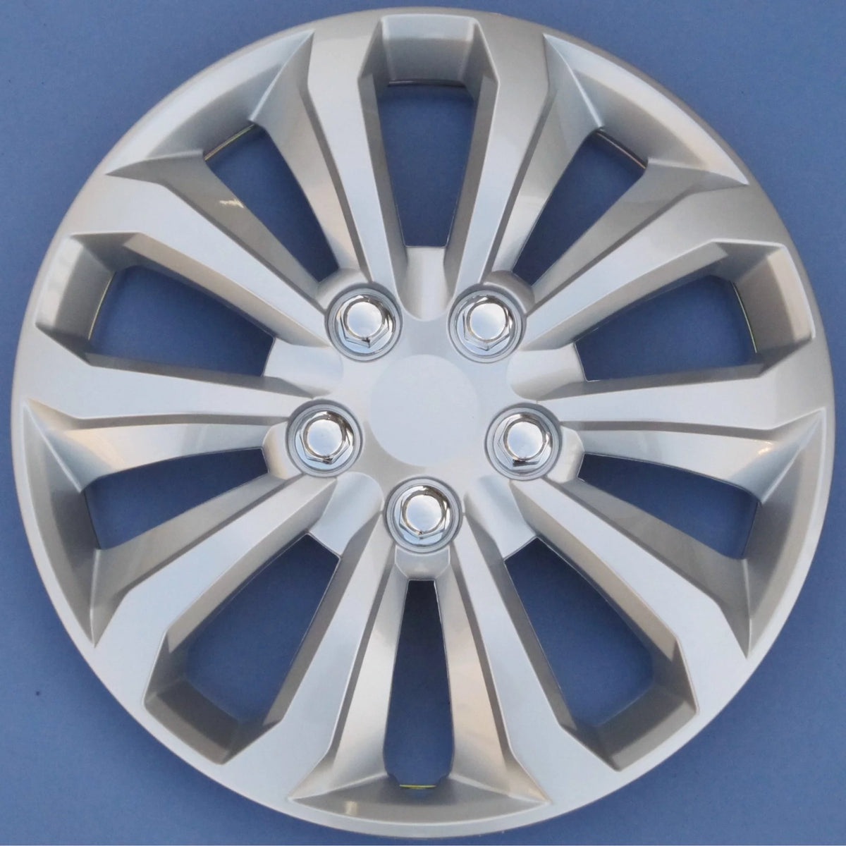 14-inch Wheel Cover Silver R48602